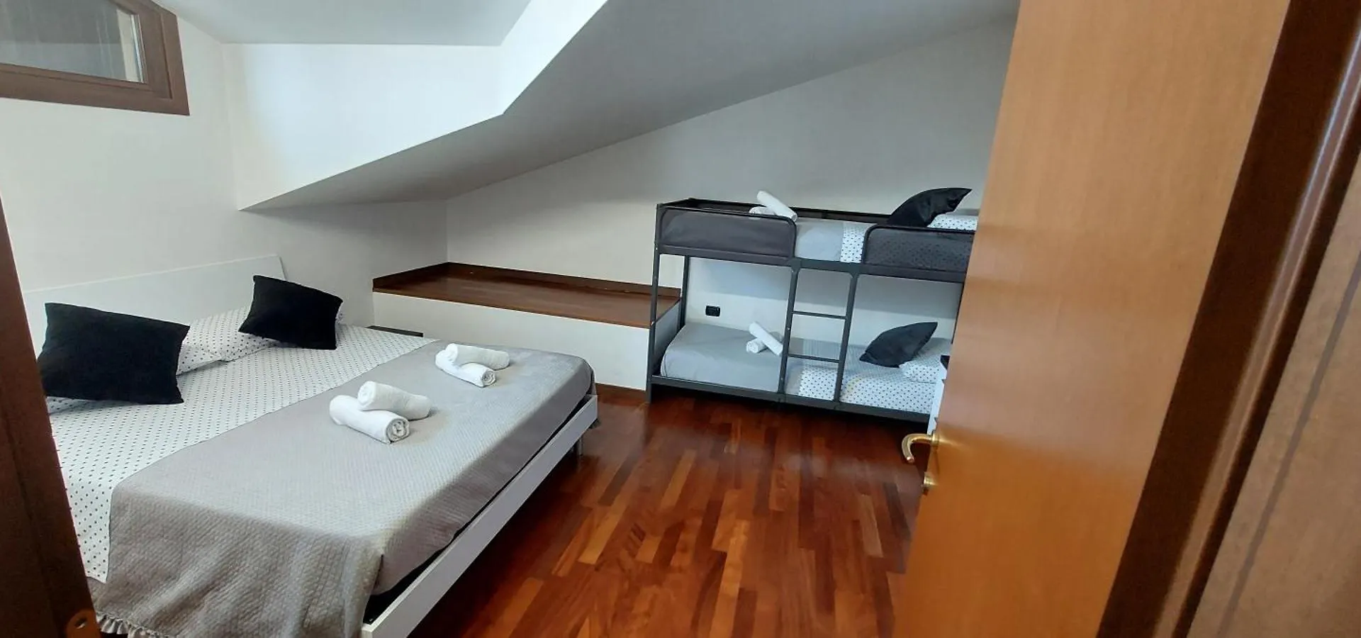 Casa Di Vika Apartment Volta Barozzo